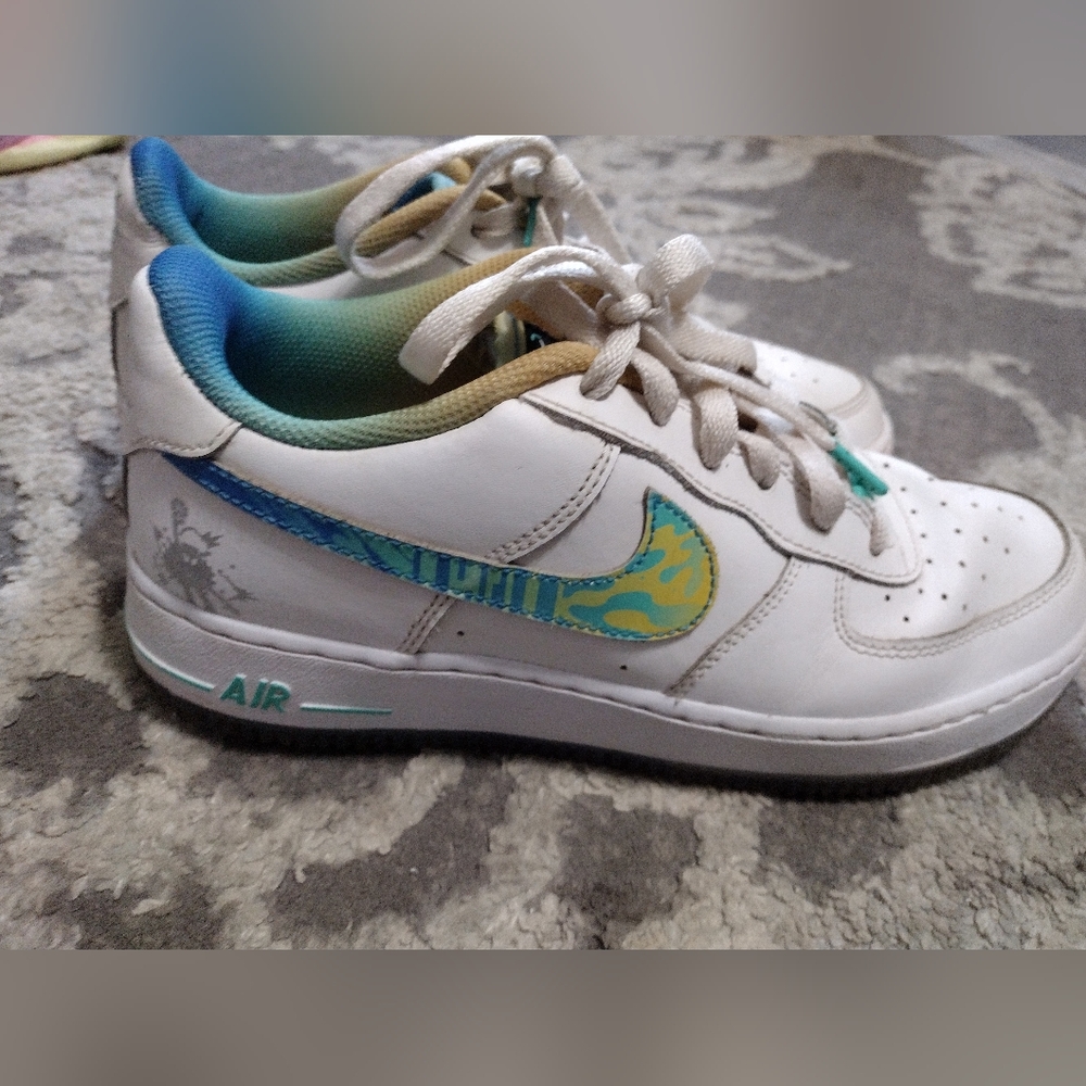 Nike Air Force 1 LV8 GS 'Unlock Your Space'